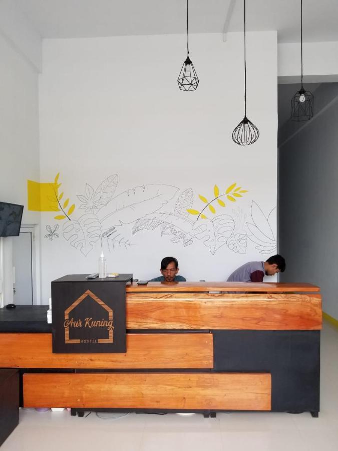 Aur Kuning Hostel Syariah บูกิตติงกี ภายนอก รูปภาพ