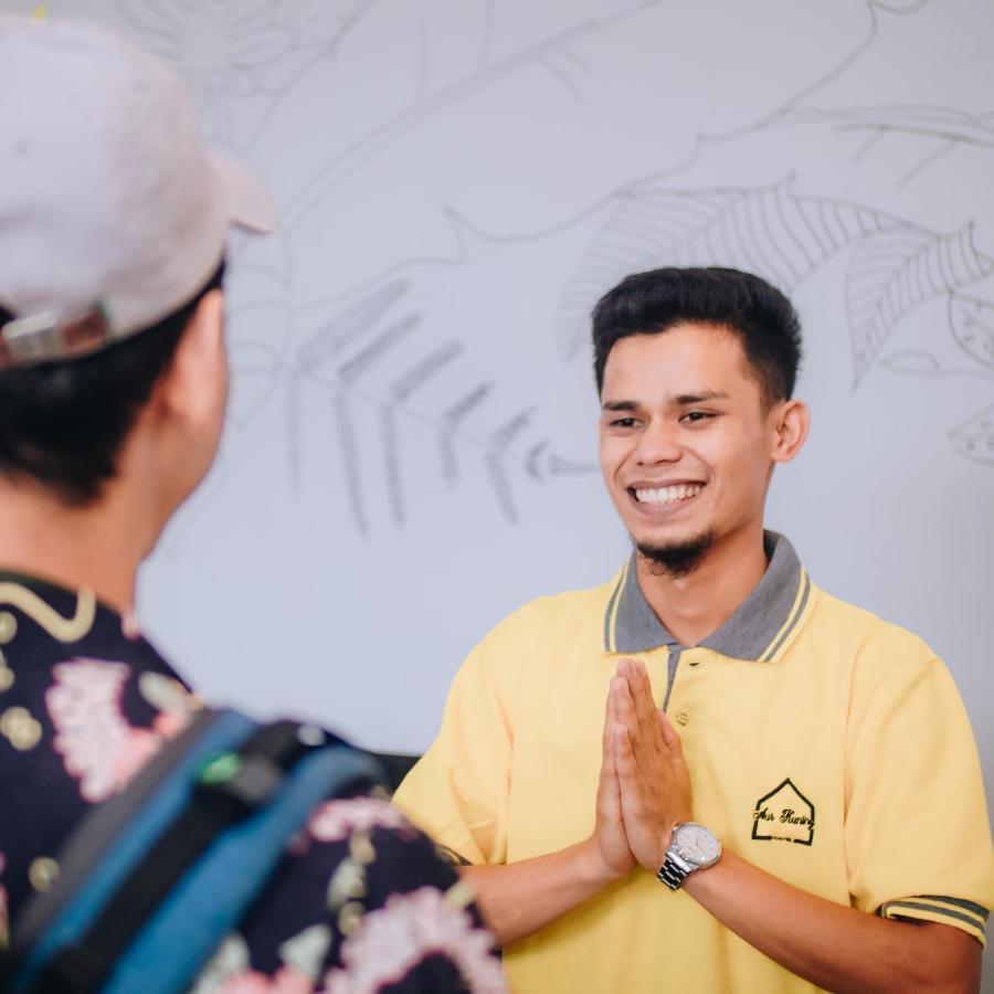 Aur Kuning Hostel Syariah บูกิตติงกี ภายนอก รูปภาพ