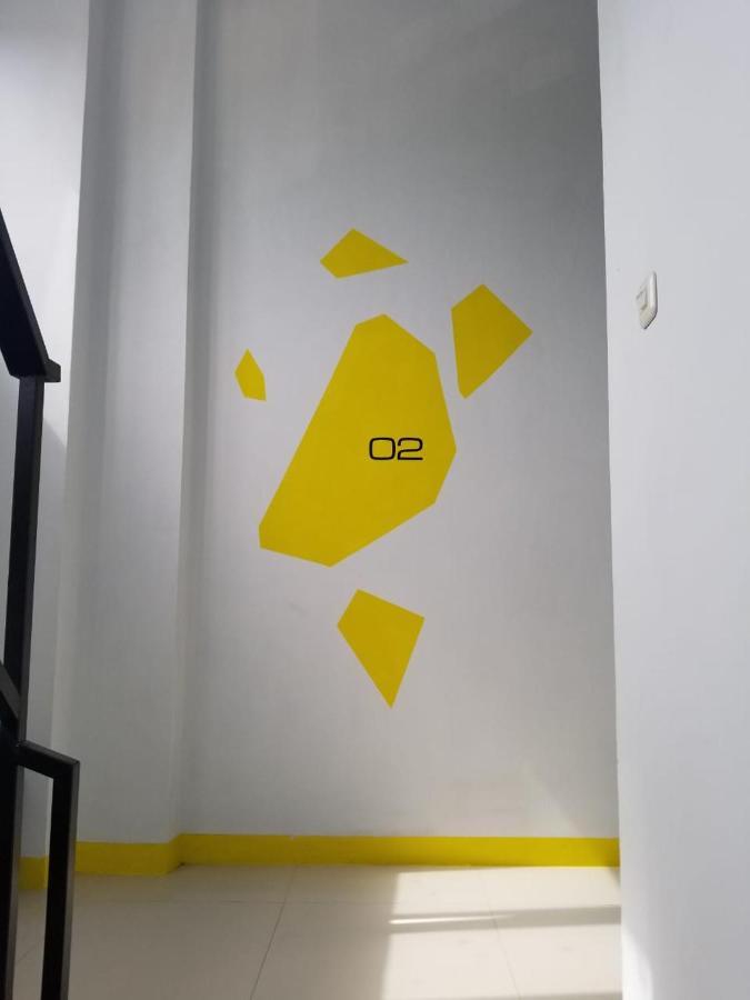 Aur Kuning Hostel Syariah บูกิตติงกี ภายนอก รูปภาพ