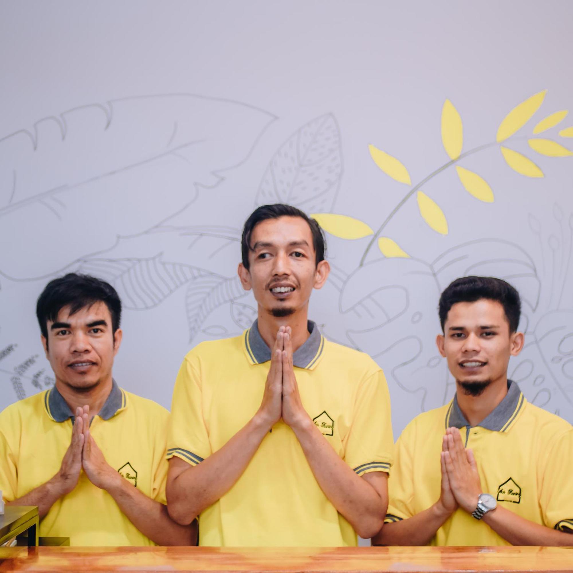 Aur Kuning Hostel Syariah บูกิตติงกี ภายนอก รูปภาพ